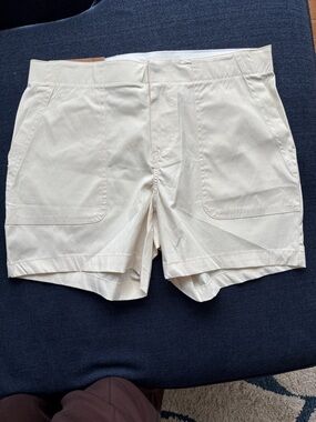 Eddie Bauer Women's Cream Flat-Front Shorts